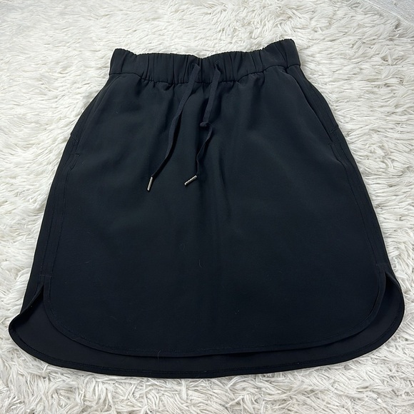 Lululemon On The Fly Skirt *21" Black - Picture 1 of 5